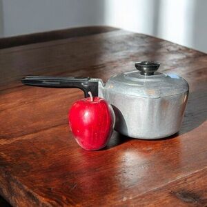 Wagner Ware Magnalite 4681 1/2 Qt P Pot w/ Lid